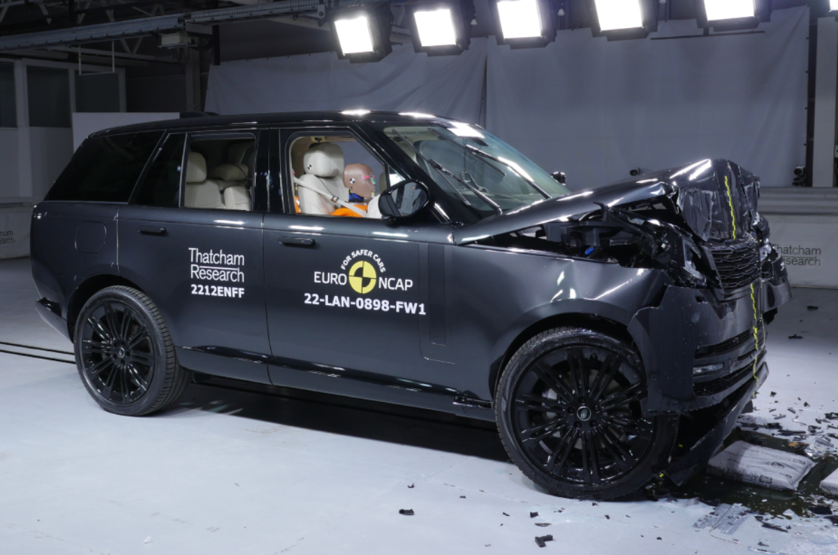 Crash test range rover sport